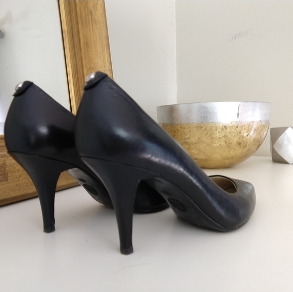 Michael Kors black heels - Picture 2 of 7